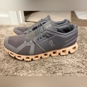 On Cloud 5 Running Sneakers — Zinc / Shell w/ peach sole - Women’s W9